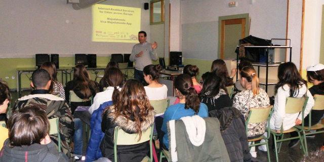 La cultura y el ocio llegan a los alumnos de Majadahonda en forma de ‘apps’ móviles