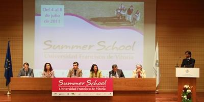 El alcalde de Majadahonda participa en el inicio de la III edición del Summer School