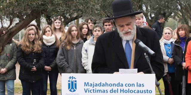 Majadahonda recuerda a la víctimas del Holocausto