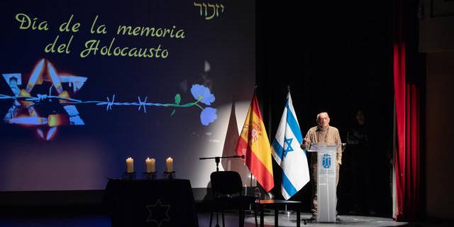 El acto conmemorativo de la Memoria del Holocausto reunió a trescientos jóvenes de Majadahonda 