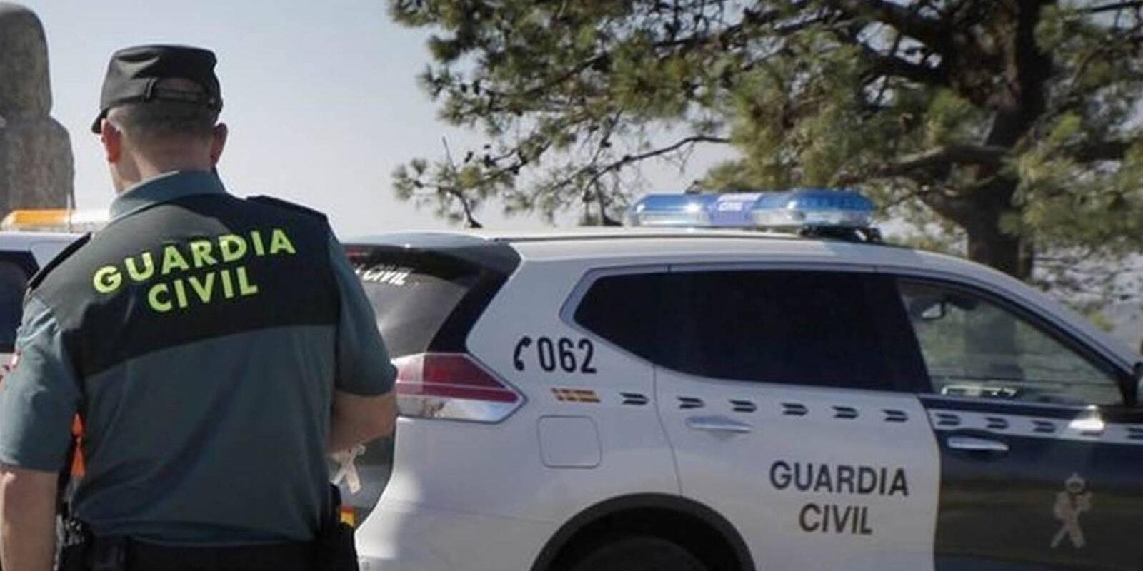 La Guardia Civil detiene en Majadahonda a un hombre atrincherado tras atacar a su madre con un hacha