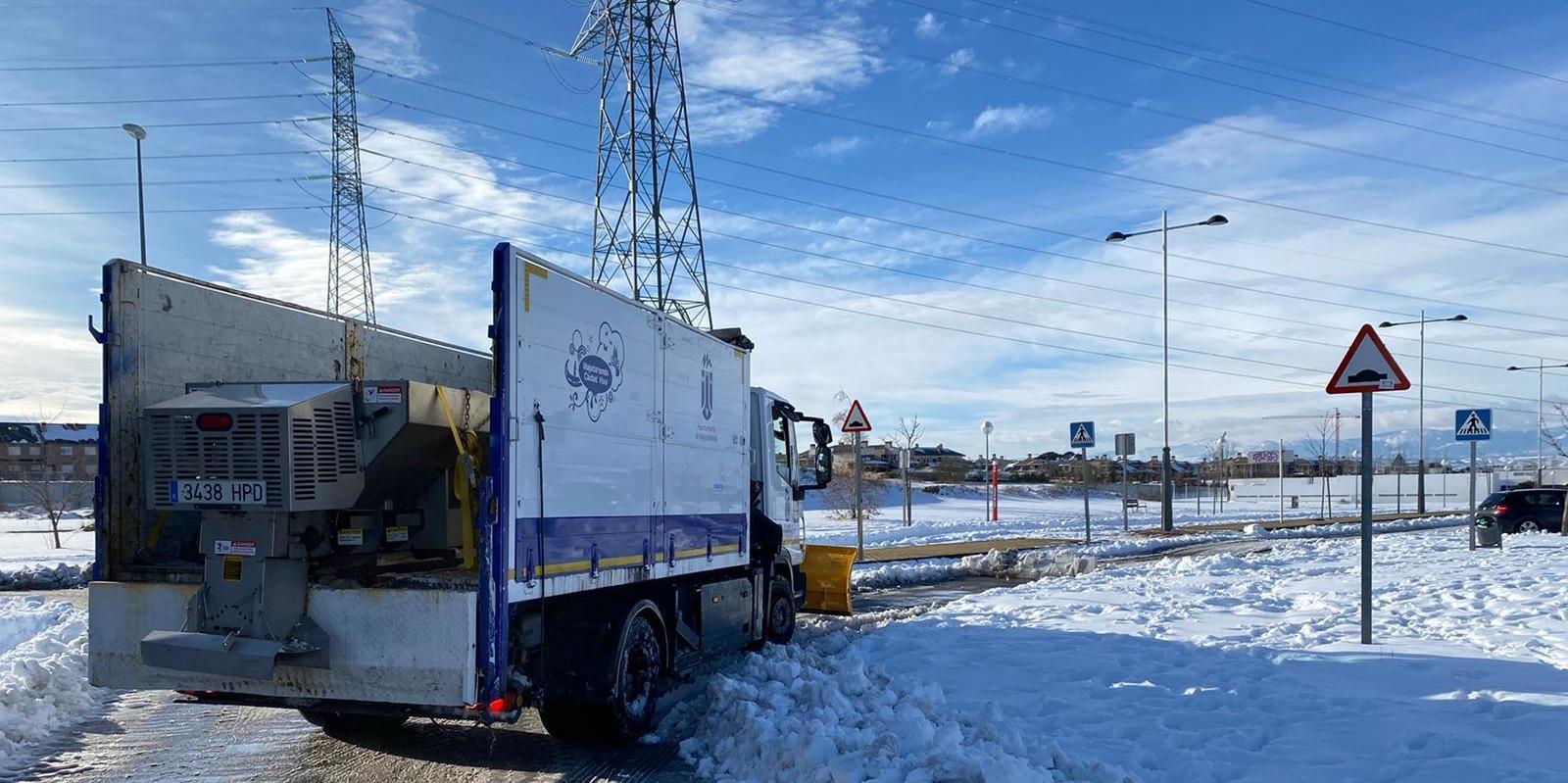 El Ayuntamiento refuerza sus medios técnicos para retirar la nieve de las calles de Majadahonda