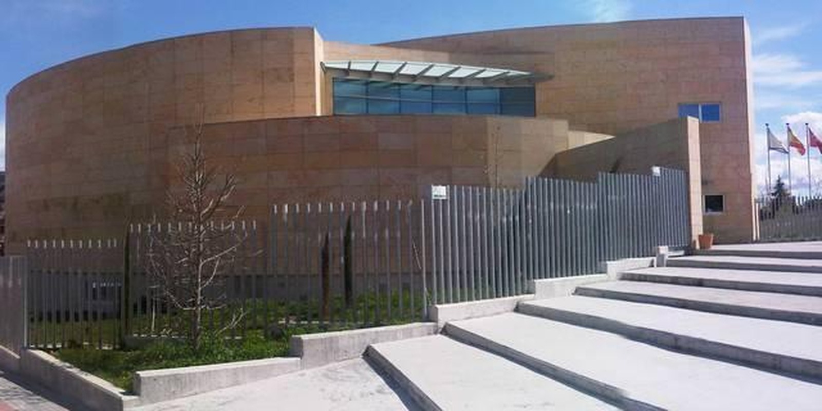 Cs Majadahonda pide ampliar el horario de la biblioteca y la construcción de más salas de estudio