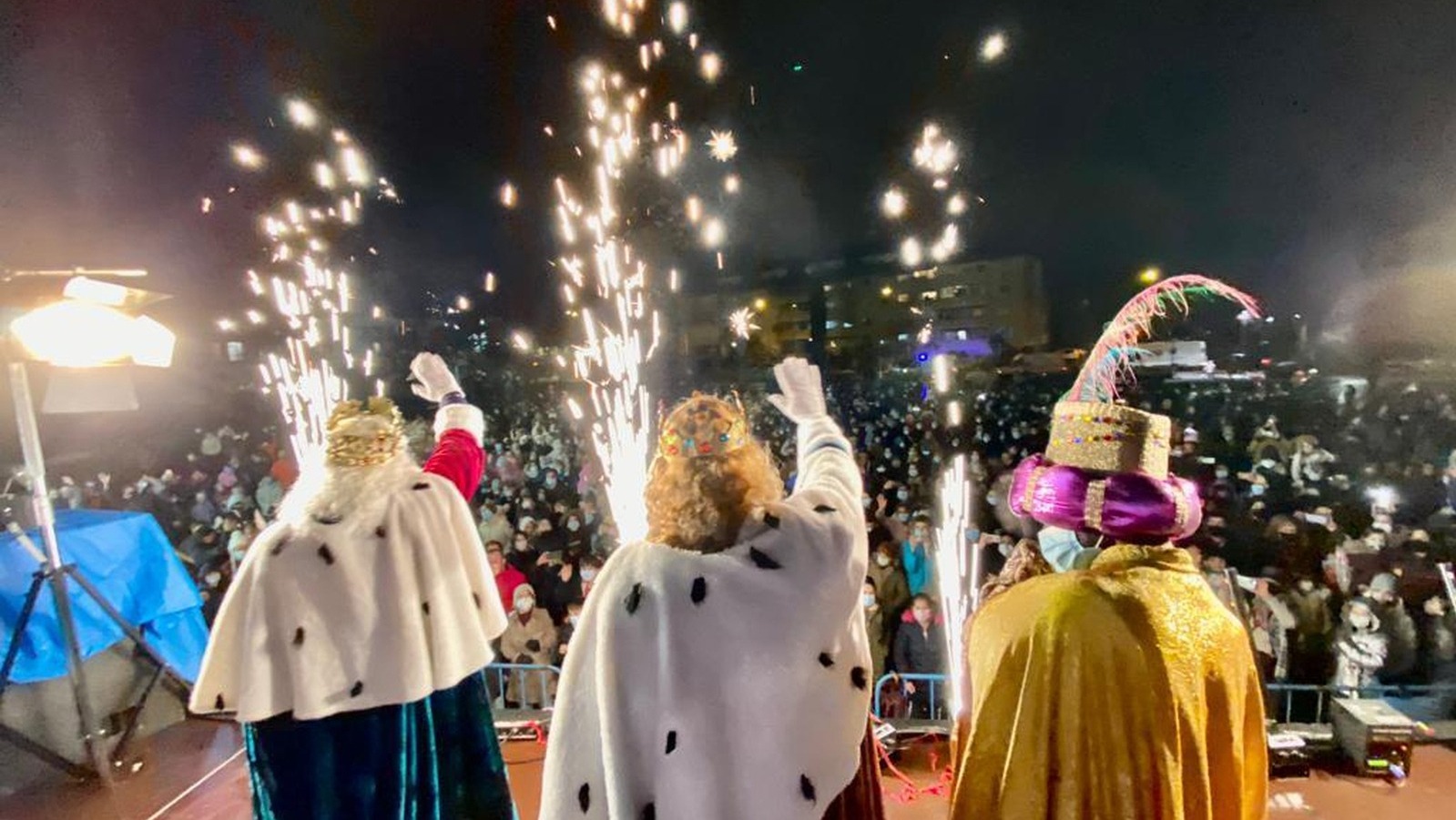 Los Reyes Magos regresaron a Majadahonda a pesar de la lluvia y el frío