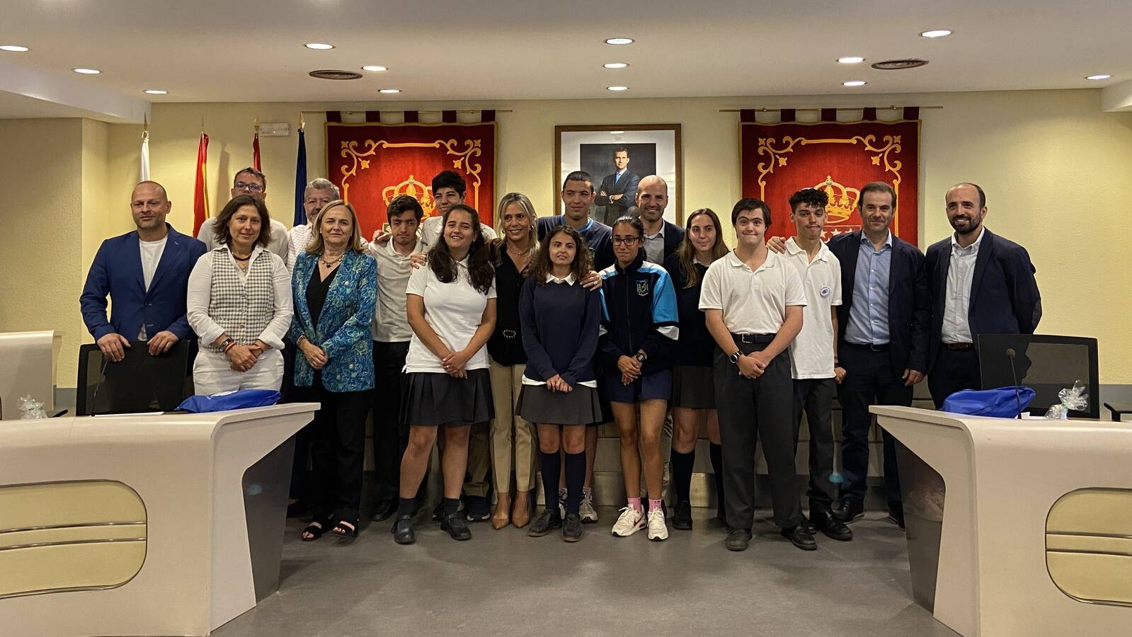 Alumnos del colegio Virgen de Lourdes culminan sus prácticas en el Ayuntamiento de Majadahonda 