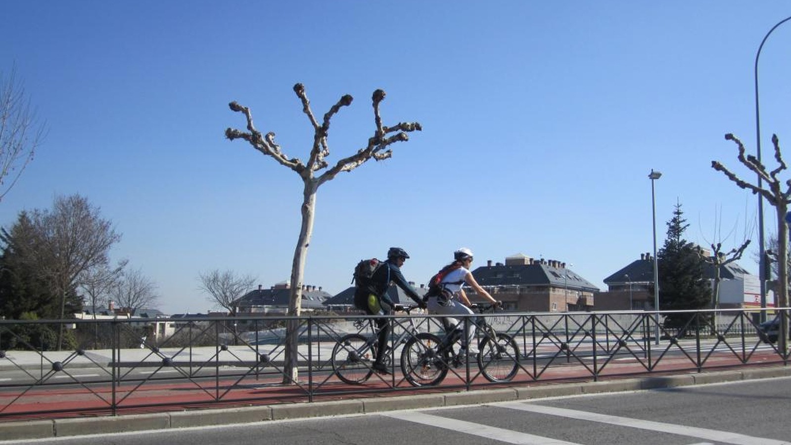 La Comunidad de Madrid aprueba la reparación de seis tramos del carril bici de Majadahonda