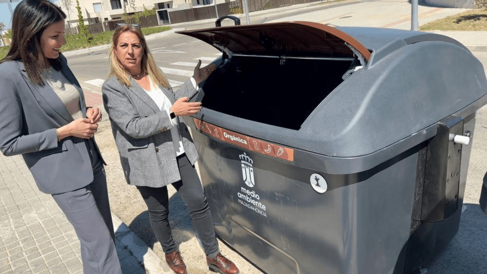 El Ayuntamiento de Majadahonda instala nuevos contenedores para una basura orgánica